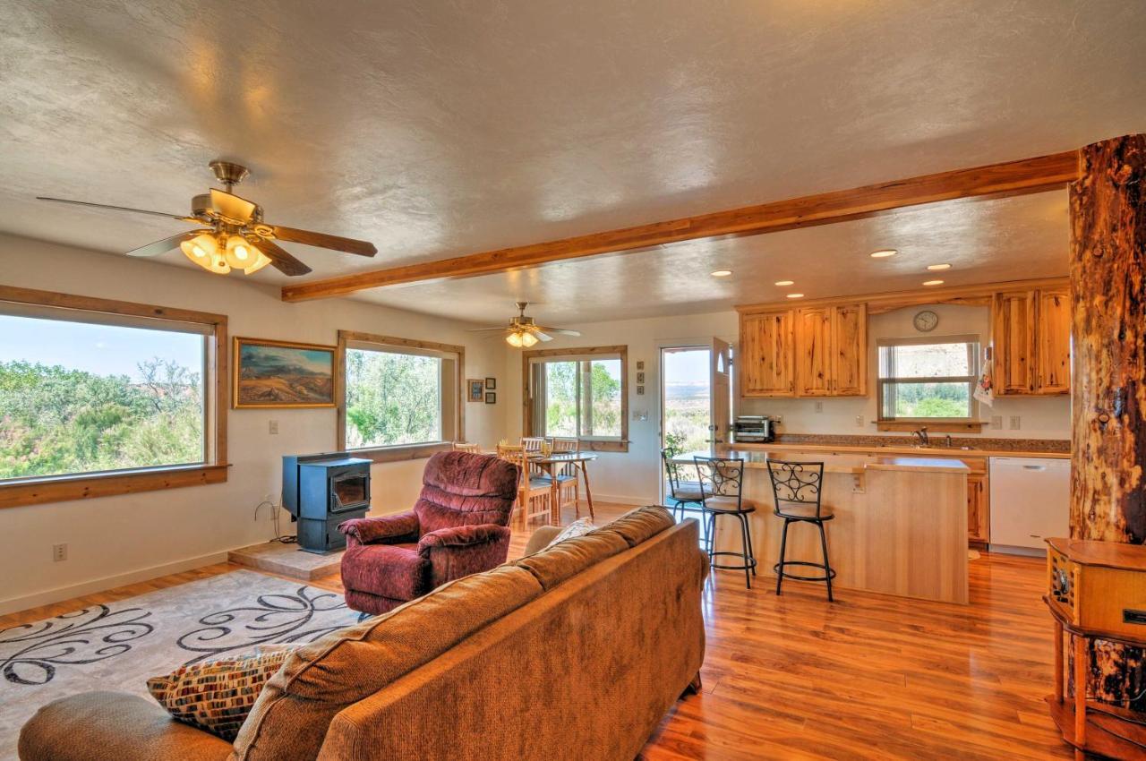 Cozy Henrieville Cabin 18 Mi To Bryce Canyon Np! Exterior foto