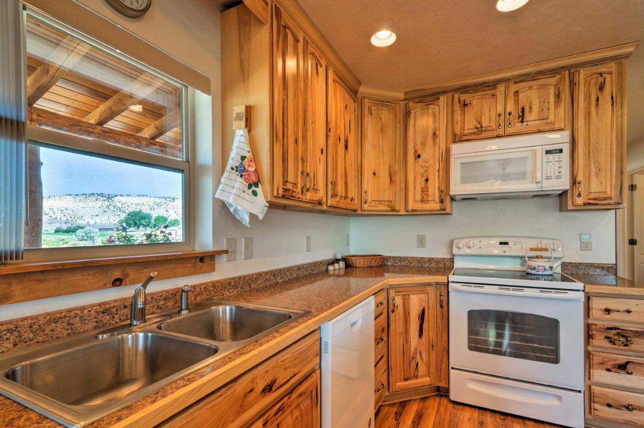 Cozy Henrieville Cabin 18 Mi To Bryce Canyon Np! Exterior foto